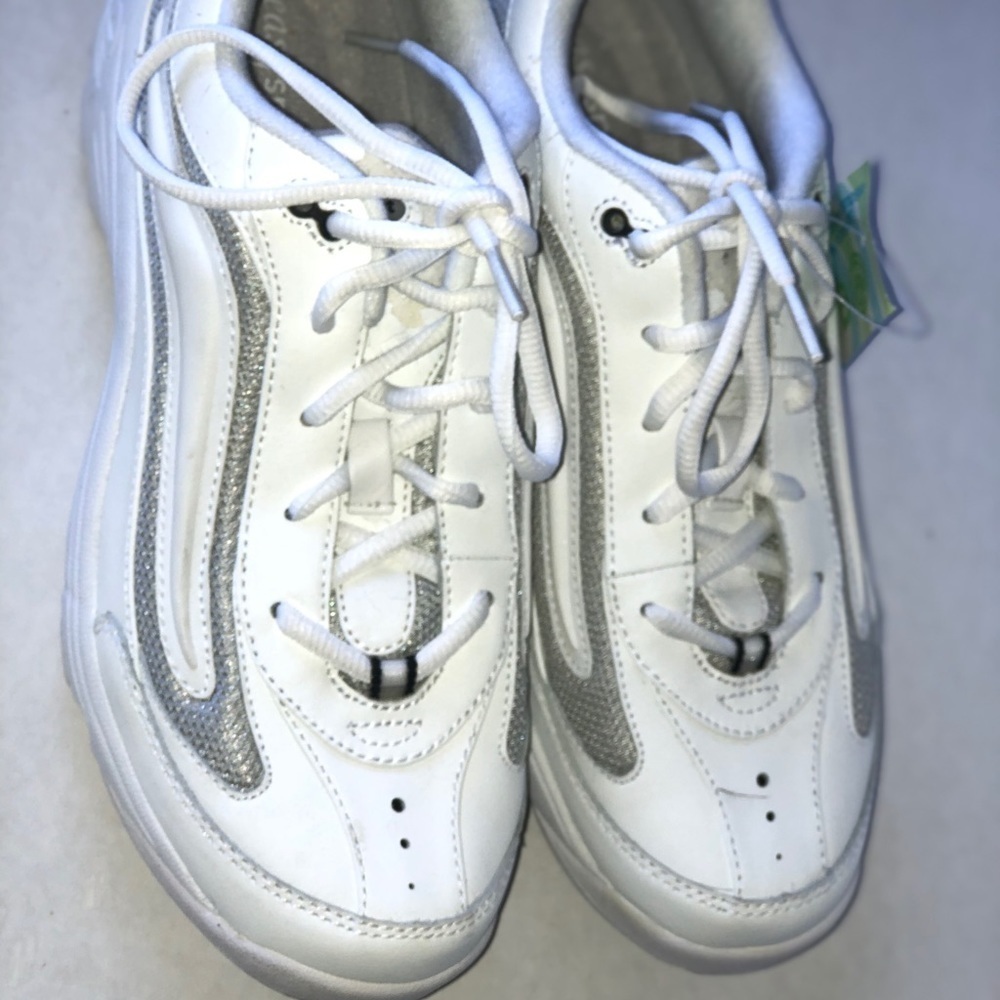 Women’s ELON easy spirit sneakers
